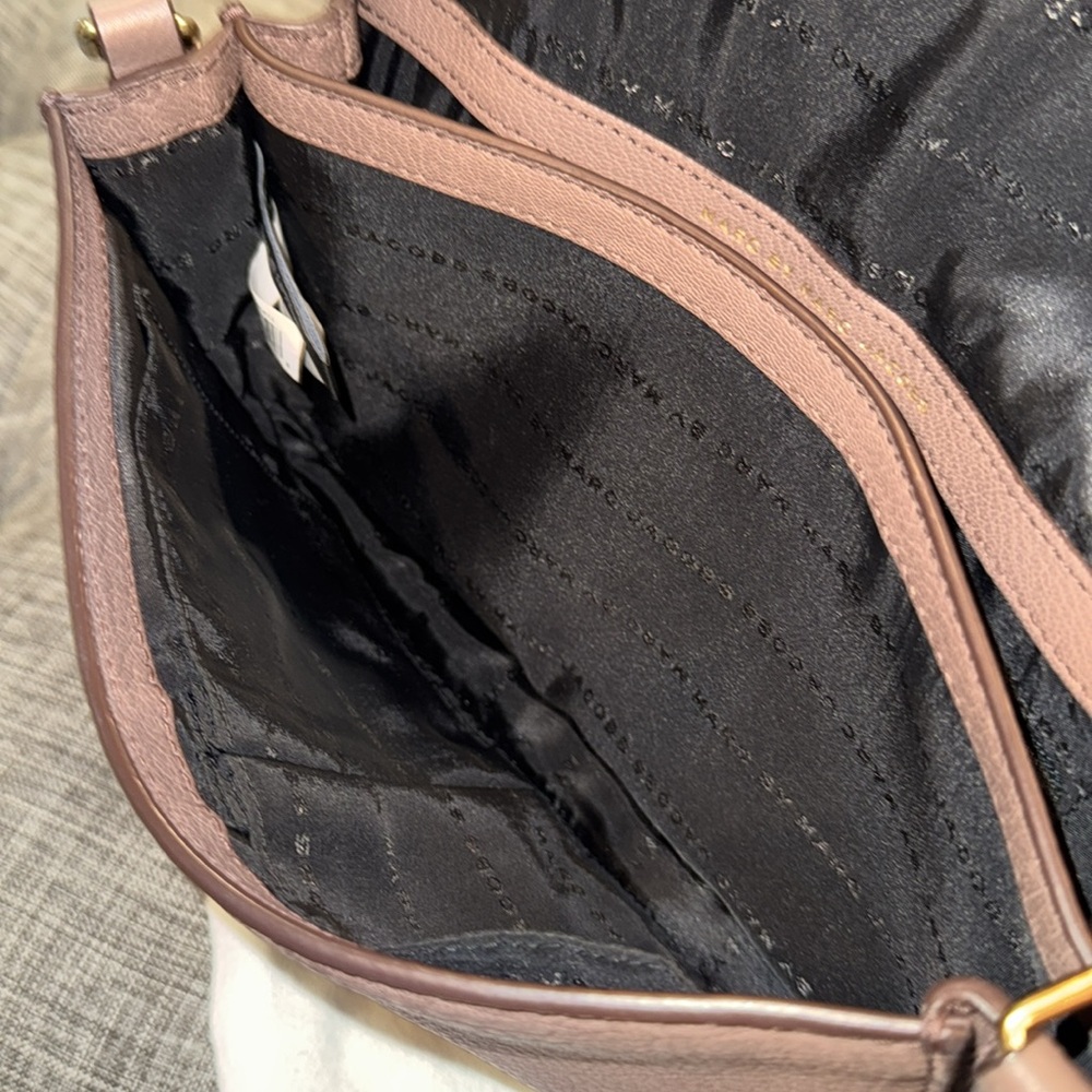 Marc Jacobs Bag Brown Goat Pebbled Leather Shoulder Bag with Gold Accents - Picture 14 of 17